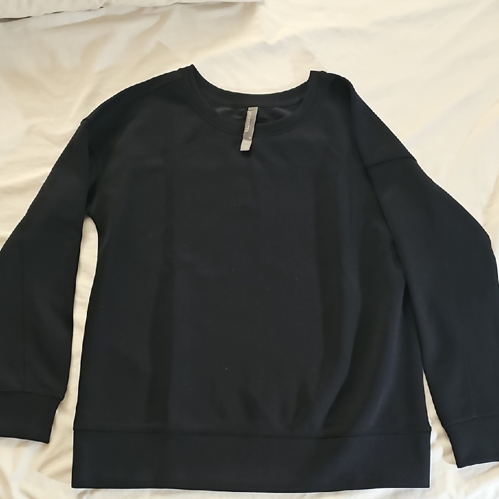Mondetta Women's Vibrant Black Crewneck Sweatshirt